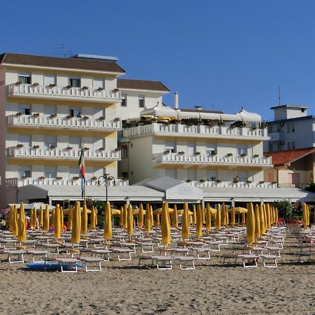 לידו די ג'סולו Hotel Villa Sorriso מראה חיצוני תמונה